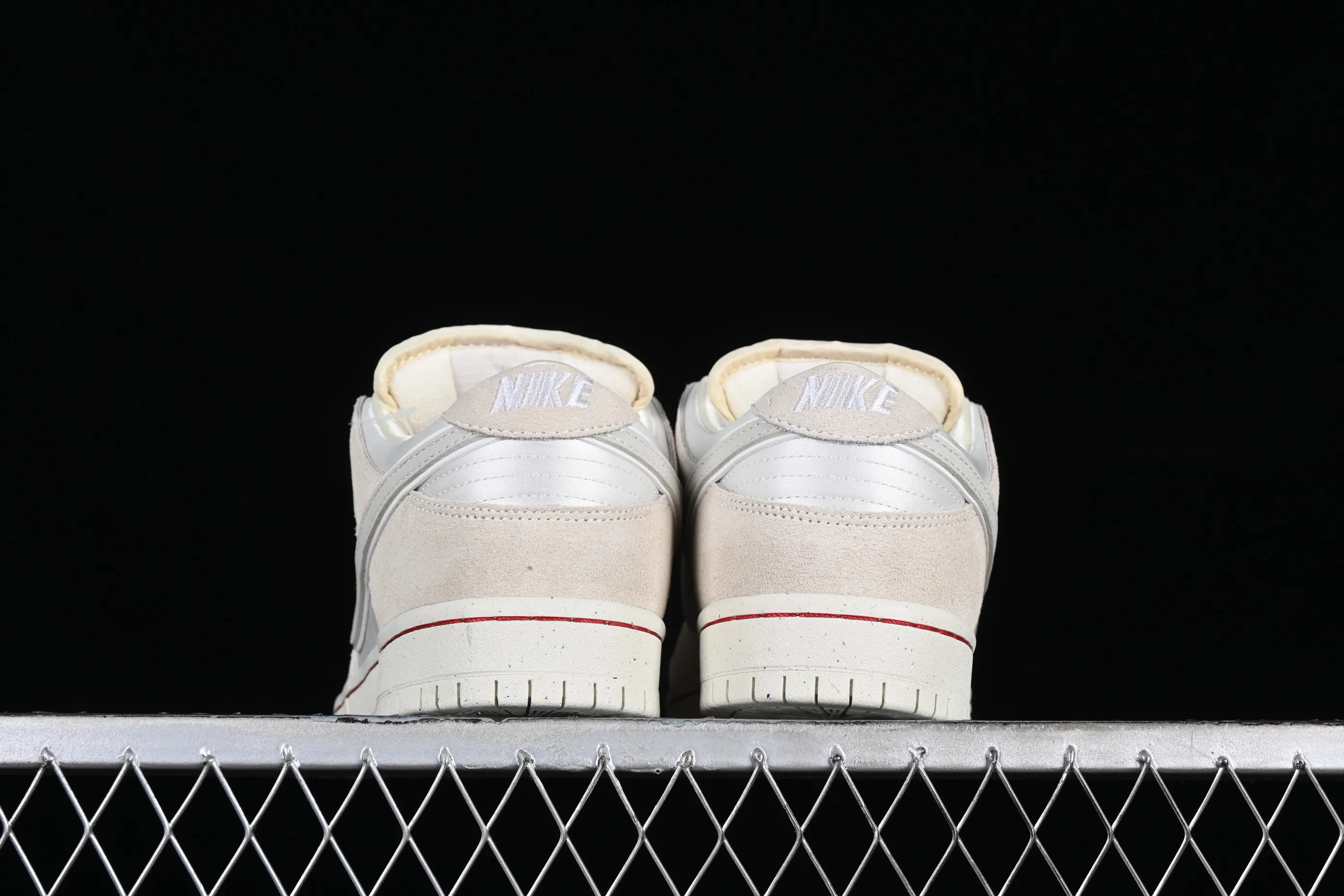 All Categories Nk SB Dunk Series Nk SB Dunk Low Low-top Sneakers C Version Nk SB Dunk Low 2024 Valentine’s Day Theme SB Low-top Casual Sneakers FZ5654-100